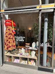 Photo n°1 de Na Lingi - Paris à Mézières-sur-Seine (Magasin de vêtements pour femmes)