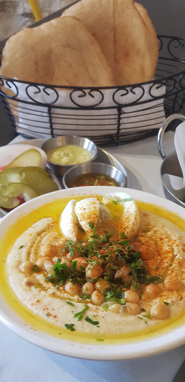 Hummus haviv חומוס חביב