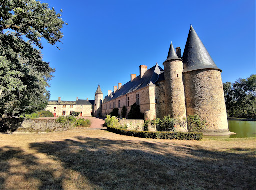 Photo de Château de la Ménardière à Mazières-en-Gâtine (79310)