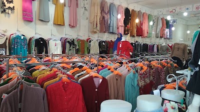 Photos of D'la Vonex's