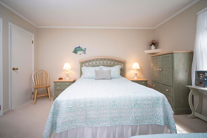 Captain Gosnold Village by null