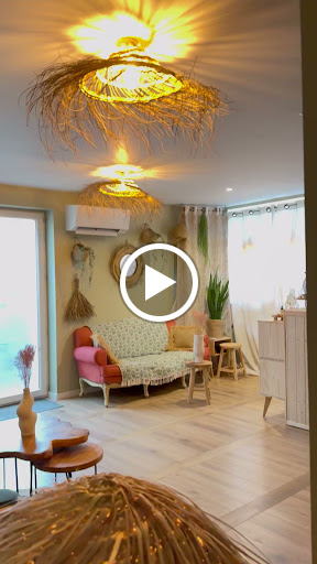 Photo de Siam Les bienfaits du massage thaï - L'Art du Lifting de Beauté Exclusif et Head Spa pour Élever Votre Bien-Être à Incarville (27400)