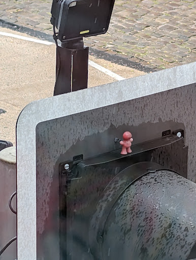 Red man - Visual