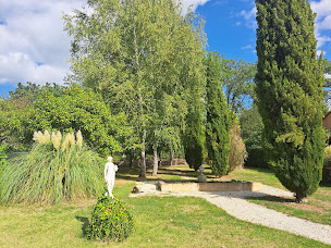 Photo n°28 de La Barde Montfort - 5 chambres d'hôtes de charme, 5km de Sarlat, Périgord Noir, piscine, table d'hôtes, vue château, parking à Vitrac (Piscine)