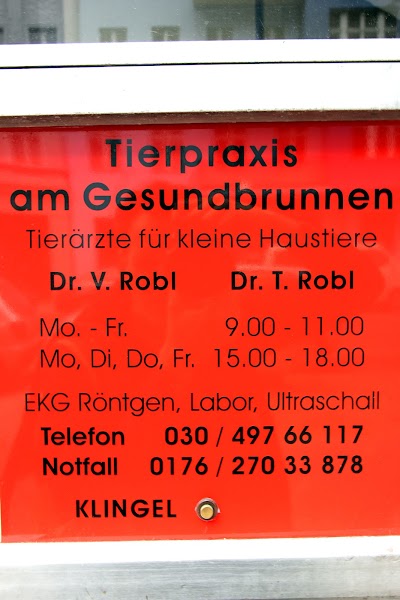 Photos of Tierarztpraxis am Gesundbrunnen - Dr. Volker Robl und Dr. Till Robl
