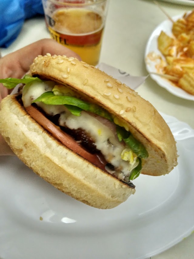 Bar - Cervecería Las Bravas