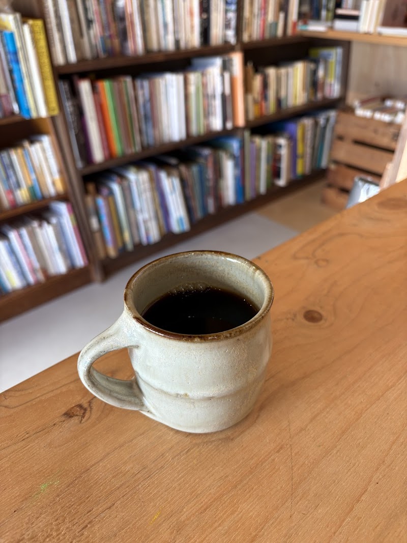 花八珈琲焙煎所/本とかや