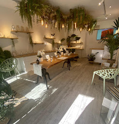 Photo n°24 de Deli Hemp CBD Shop Juan les Pins à Antibes (Centre de bien-être)