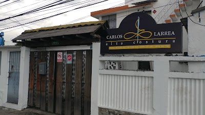 Photos of Carlos Larrea Alta Costura