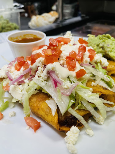 Del Cielo Tamales Restaurant