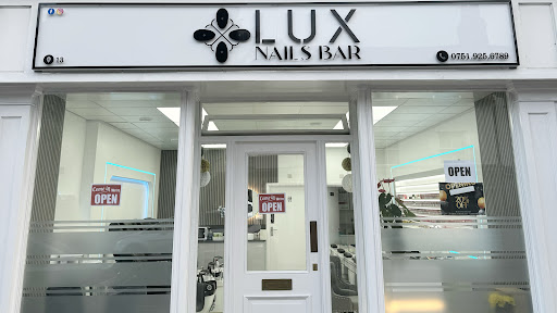 LUX NAILS BAR