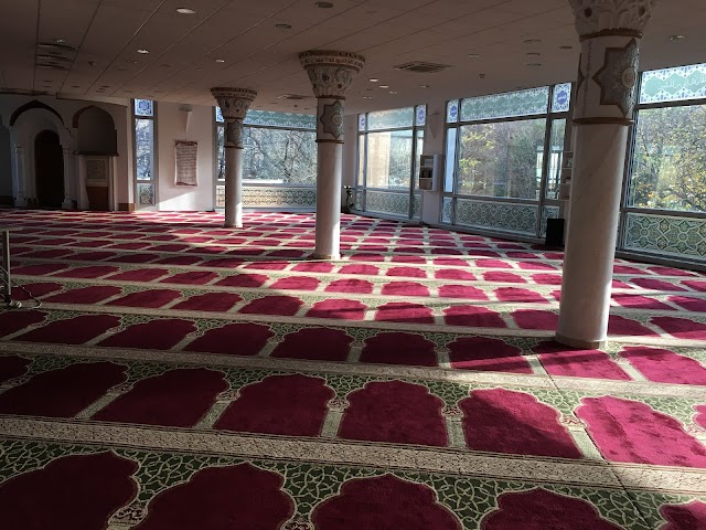 Mosque of Muslims in Hungary - Budapest Mosque