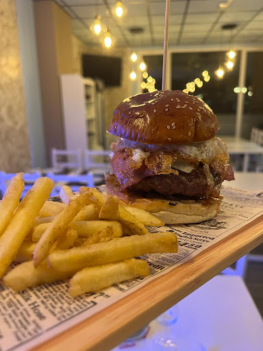 Restaurante cervecería Aquiana