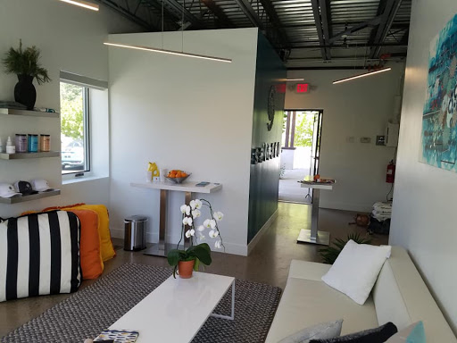 salt 360 float studio - Visual