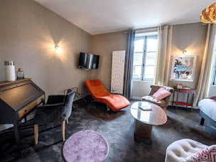 Photo n°50 de Logis Hôtel du Grand Cerf à Ernée (Restaurant)