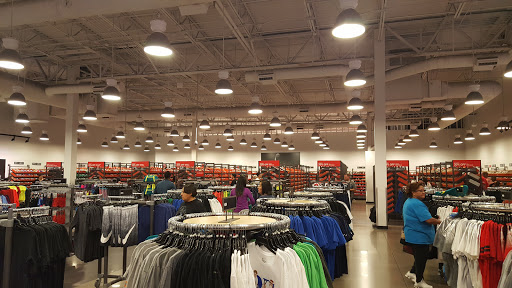 Nick's Menswear Suits - Tempe - Thumbnail