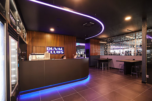 Du Val Clubs
