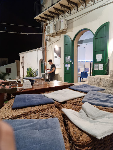 Boh il pub nelle scale Gallery - Italy