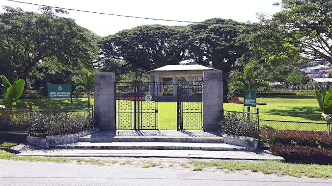 Commonwealth War Cemetery, Author: Rod Carkett