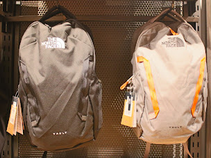 Photo n°5 de THE NORTH FACE Angers à Angers (Magasin d'équipements sportifs d'extérieur)