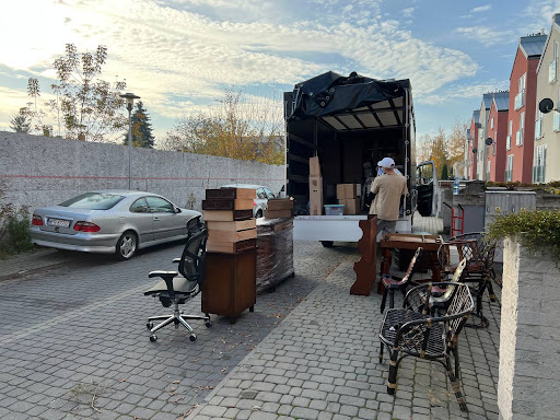 NZT Przeprowadzki Warszawa | Transport mebli | Taxi bagażowe