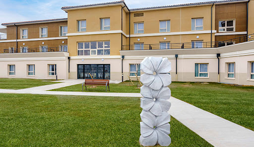 Photo de Ehpad Résidence du Champ de Courses à Vaux-en-Beaujolais (69460)
