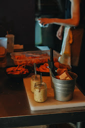 Photo n°63 de Blonde Venus (restaurant guinguette & buvette) à Bordeaux (Salle de spectacles)