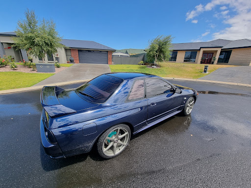 Black Mirror Detailing