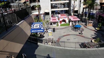 Photos of SKECHERS Retail