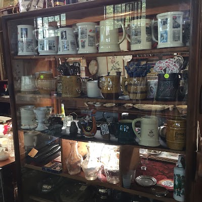 Photos of Bompas Antiques and Collectables