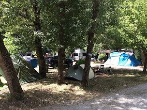 Photo n°4 de Camping Les Peupliers - Le Rozier à Peyreleau (Snack)