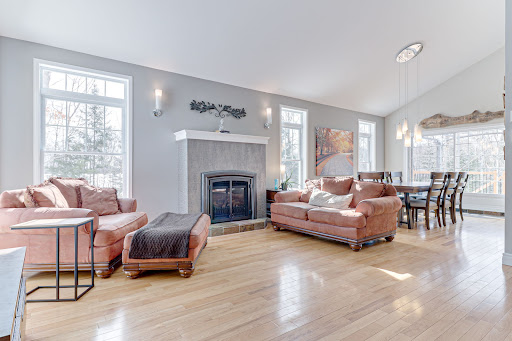 Nathalie Mangin, courtier immobilier - Thumbnail