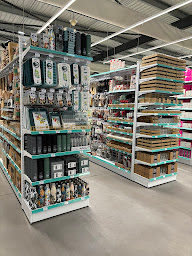 Photo n°2 de Centrakor Saint Vallier à Saint-Vallier (Magasin d'ameublement d'extérieur)