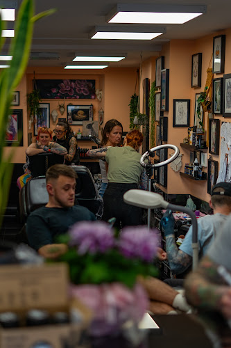 Forever Bound - Tatoo shop