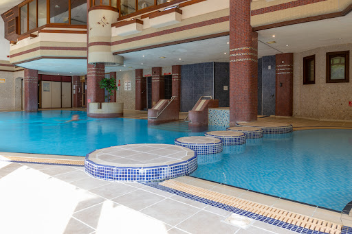 Cascades Health Spa & Fitness Club