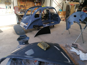 Photo n°3 de Carrosserie COLORS à Brugheas (Atelier de carrosserie automobile)