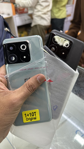 Broken backglass repair, mobile phone screen replacement or iphone battery replacement. Whatever… post image