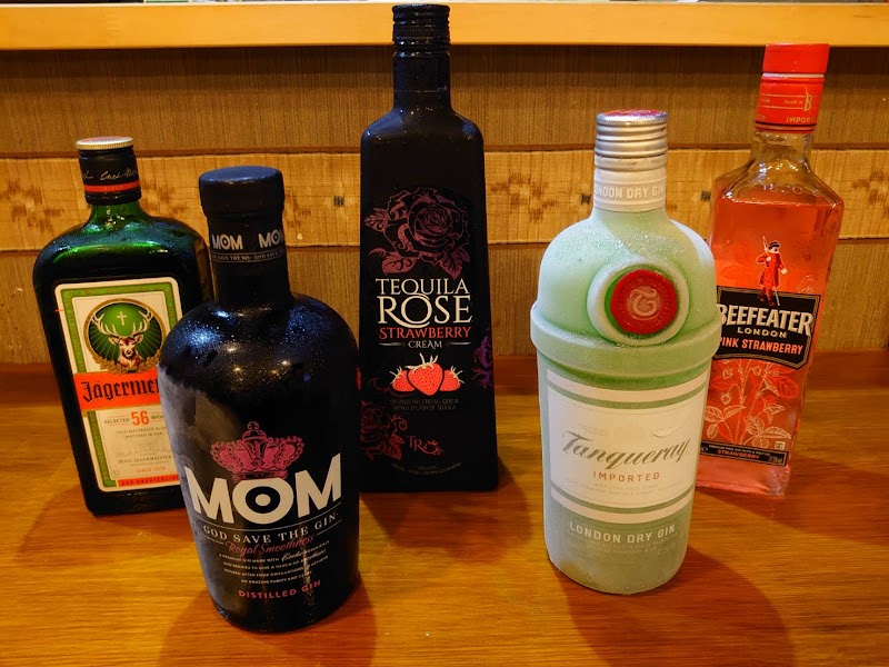 カラオケ&呑み処 @home