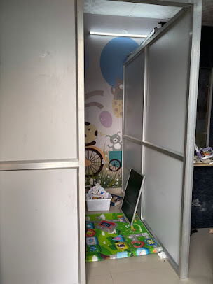 Af1qipnnnoxy6ykp6jblzc6v2dutwrjpwmqwxae3pyds=s406 K No