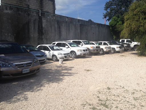 Tianguis cars in the Mayan Riviera - Thumbnail