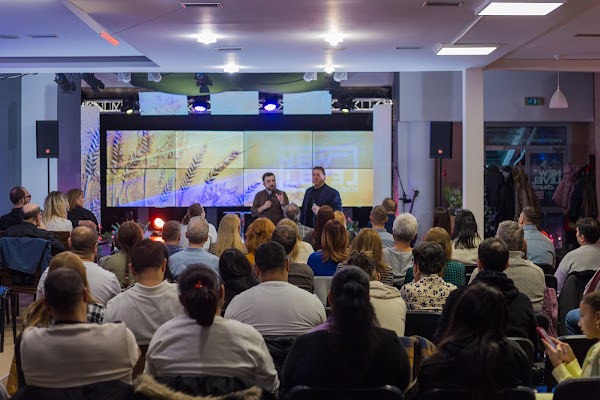 New Level Church priestory