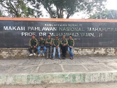 Photos of Makam Pahlawan Nasional Prof Dr Muhammad Yamin SH