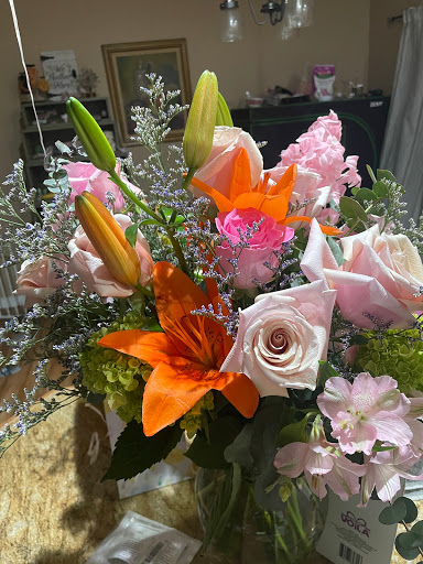 Flowers By Burkhardt's Logo