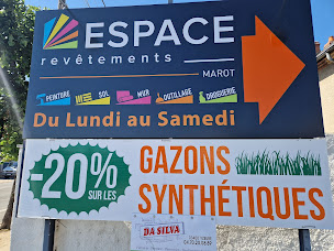 Photo n°11 de Espace Revêtements L'ATELIER D PEINTRES à Yzeure (Magasin de papiers peints)