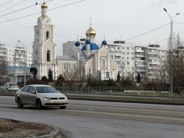 Св дон ростов. Казанская Церковь (Ростов-на-Дону). Казанская Церковь Ростов-на-Дону Космонавтов. Казанский храм Ростов. Церковь на Космонавтов Ростов.