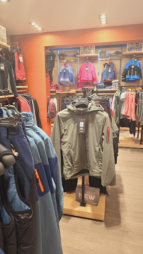 CMP Store Chamonix - Thumbnail