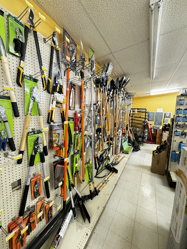 Buck's Hardware - Visual