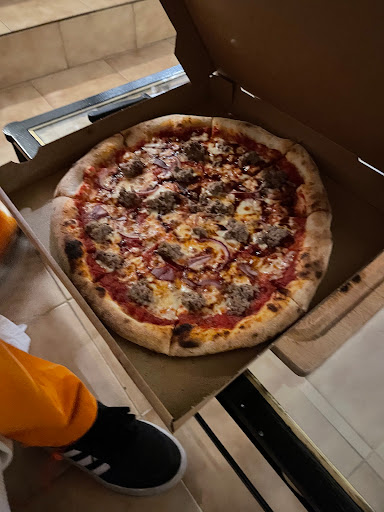 Photo 2 - LA PIZZA