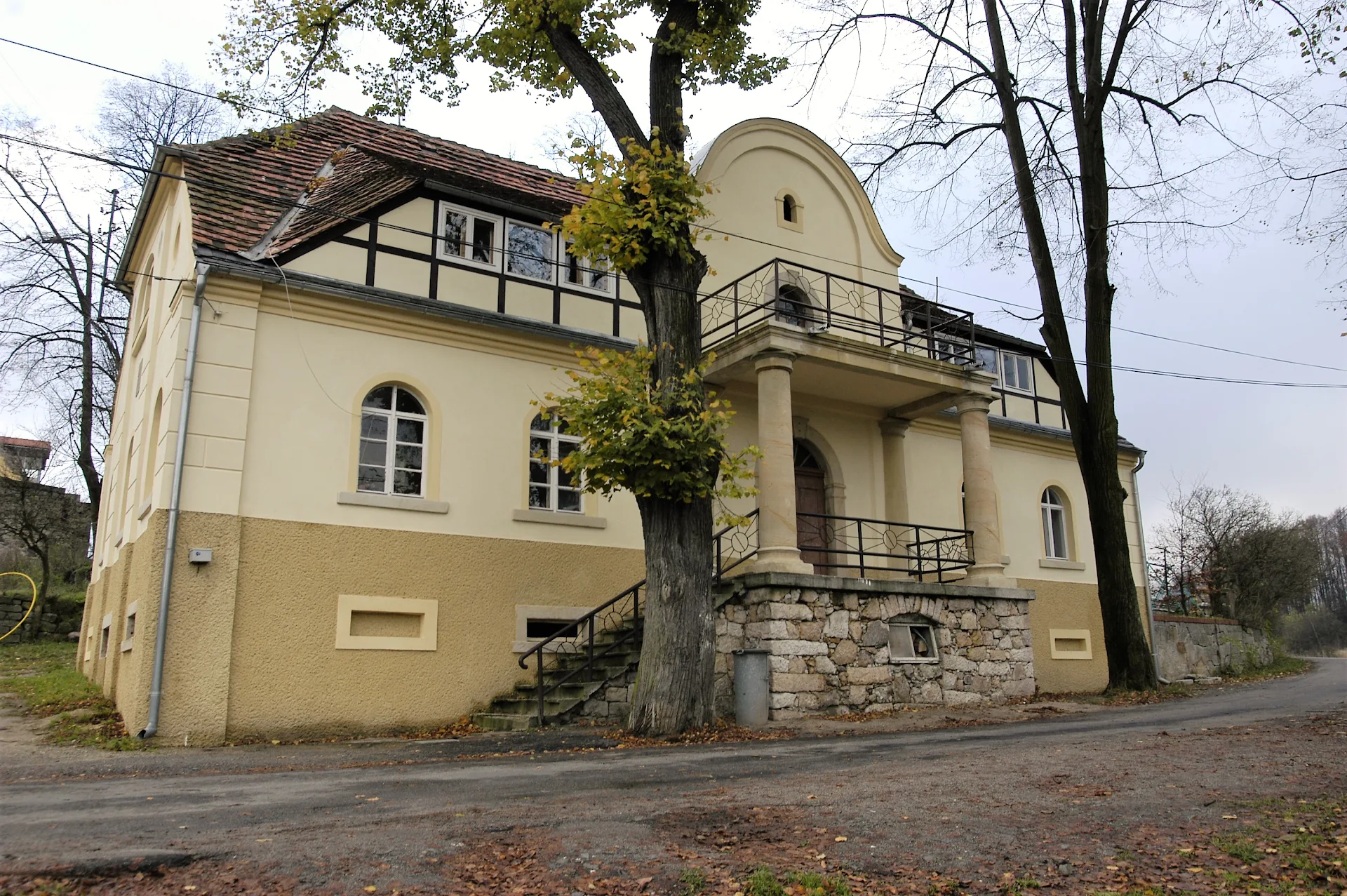 Gościniec w pałacu Lenno