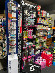 Photo n°14 de L'ETAPE DU COUREUR à La Châtaigneraie (Magasin d'articles de sports)